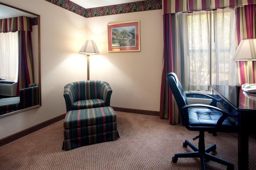 Quality Inn & Suites Clemmons I-40 Zimmer foto